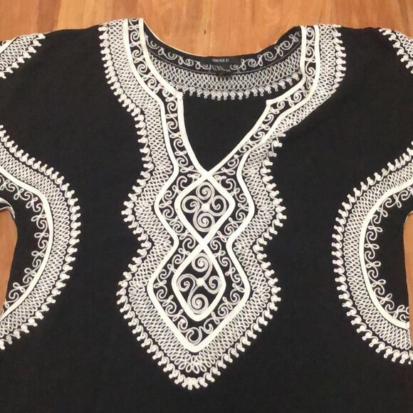 Forever 21 Black and White Embroidered Dress Size Medium - Picture 7 of 8